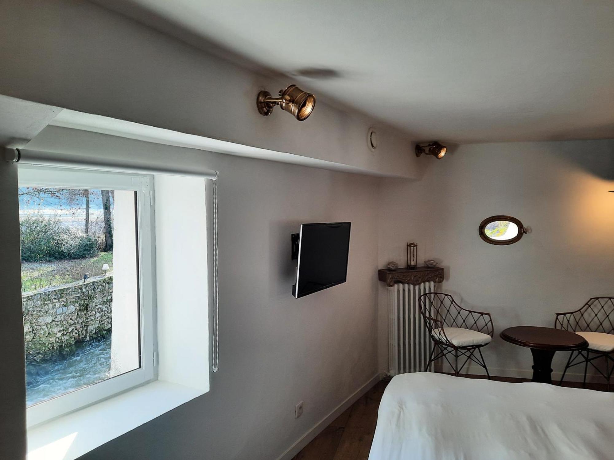 Charme Au Fil De L'Eau Hotel Vendieres Eksteriør billede