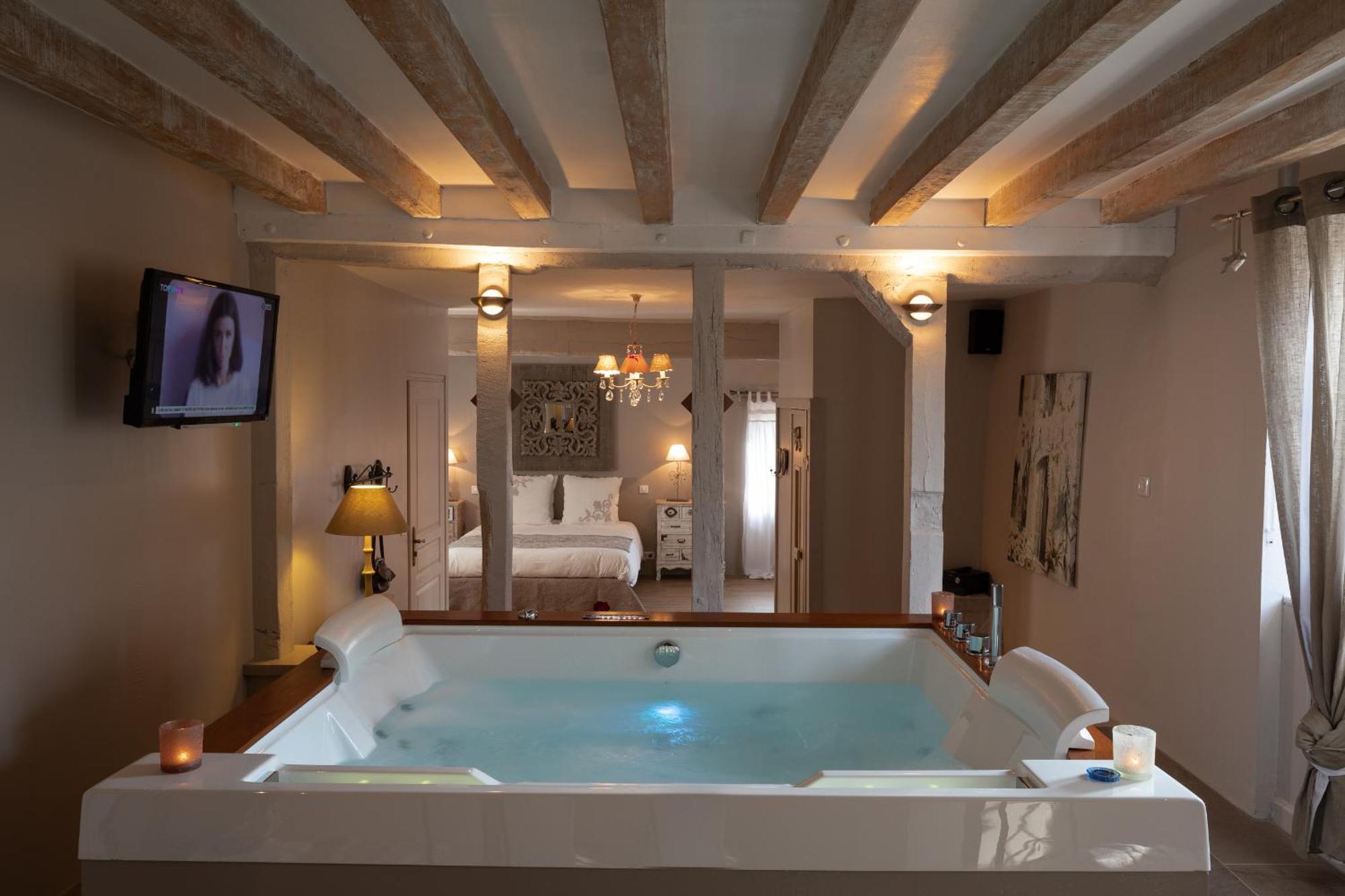 Charme Au Fil De L'Eau Hotel Vendieres Eksteriør billede