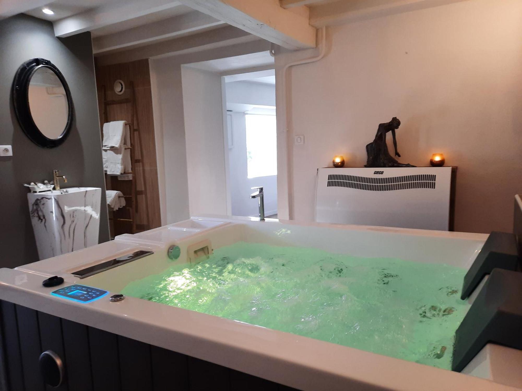 Charme Au Fil De L'Eau Hotel Vendieres Eksteriør billede