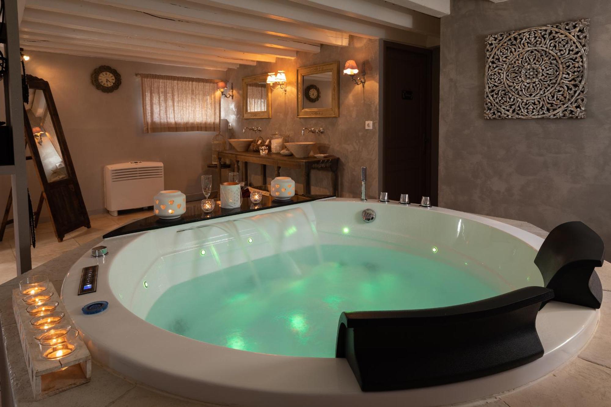 Charme Au Fil De L'Eau Hotel Vendieres Eksteriør billede