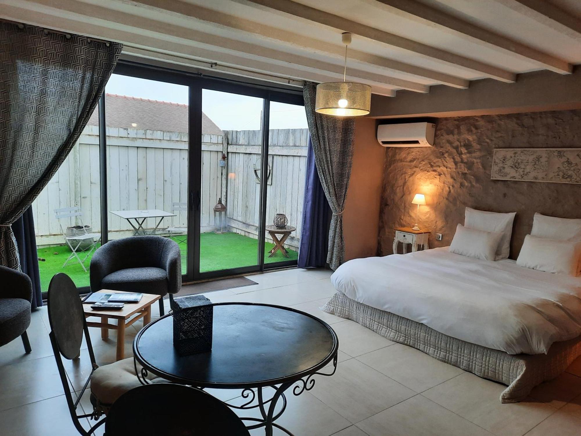 Charme Au Fil De L'Eau Hotel Vendieres Eksteriør billede